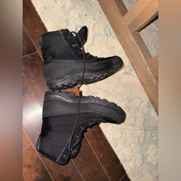 EUC The North Face Chilkat II Waterproof Winter Boots - Men's - Picture 3 of 7